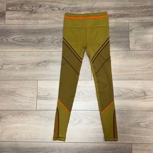 Fabletics High Waisted Seamless Leggings Size M